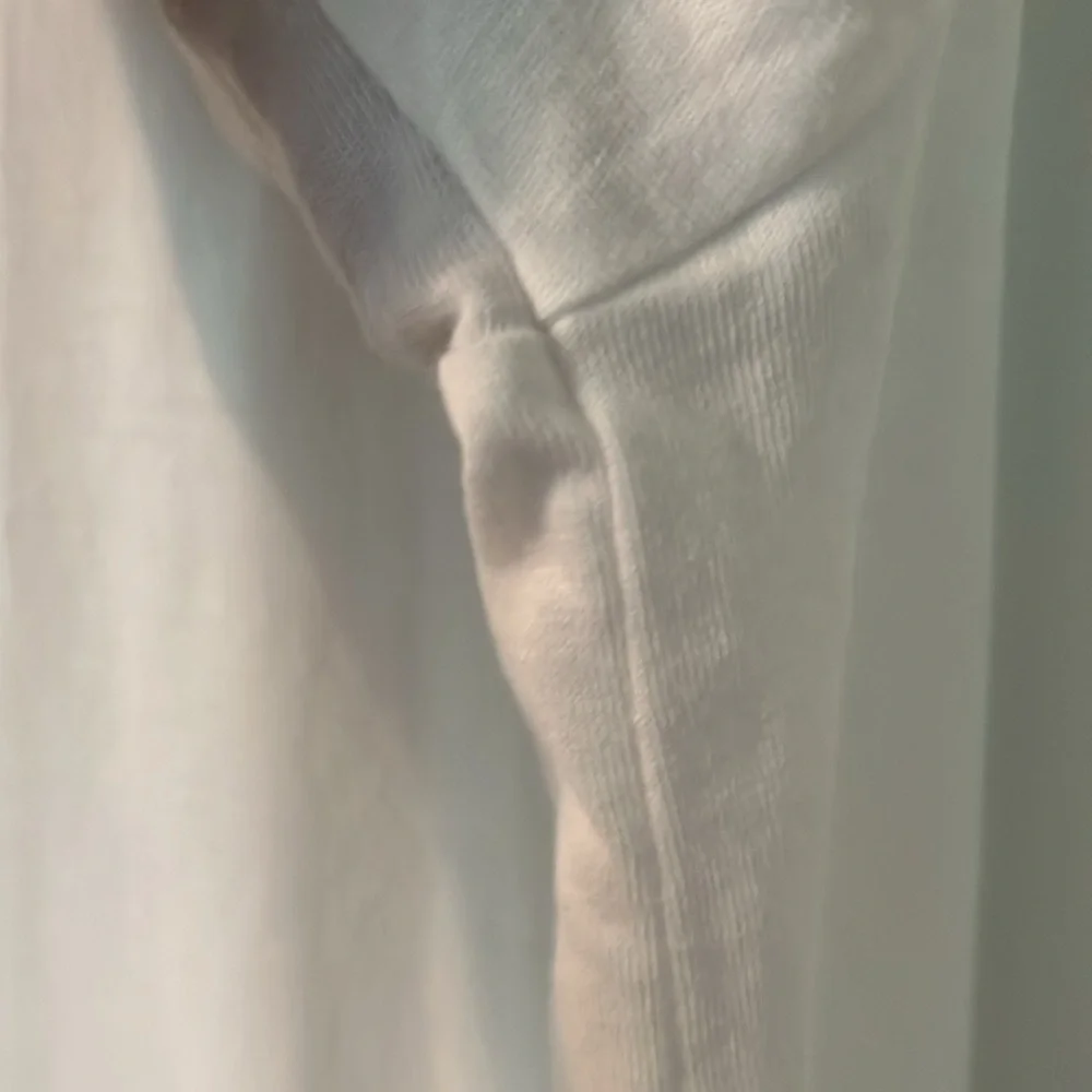 NWOT Sz Large Not Monday Emma White Short Sleeve T Shirt - Picture 4 of 10